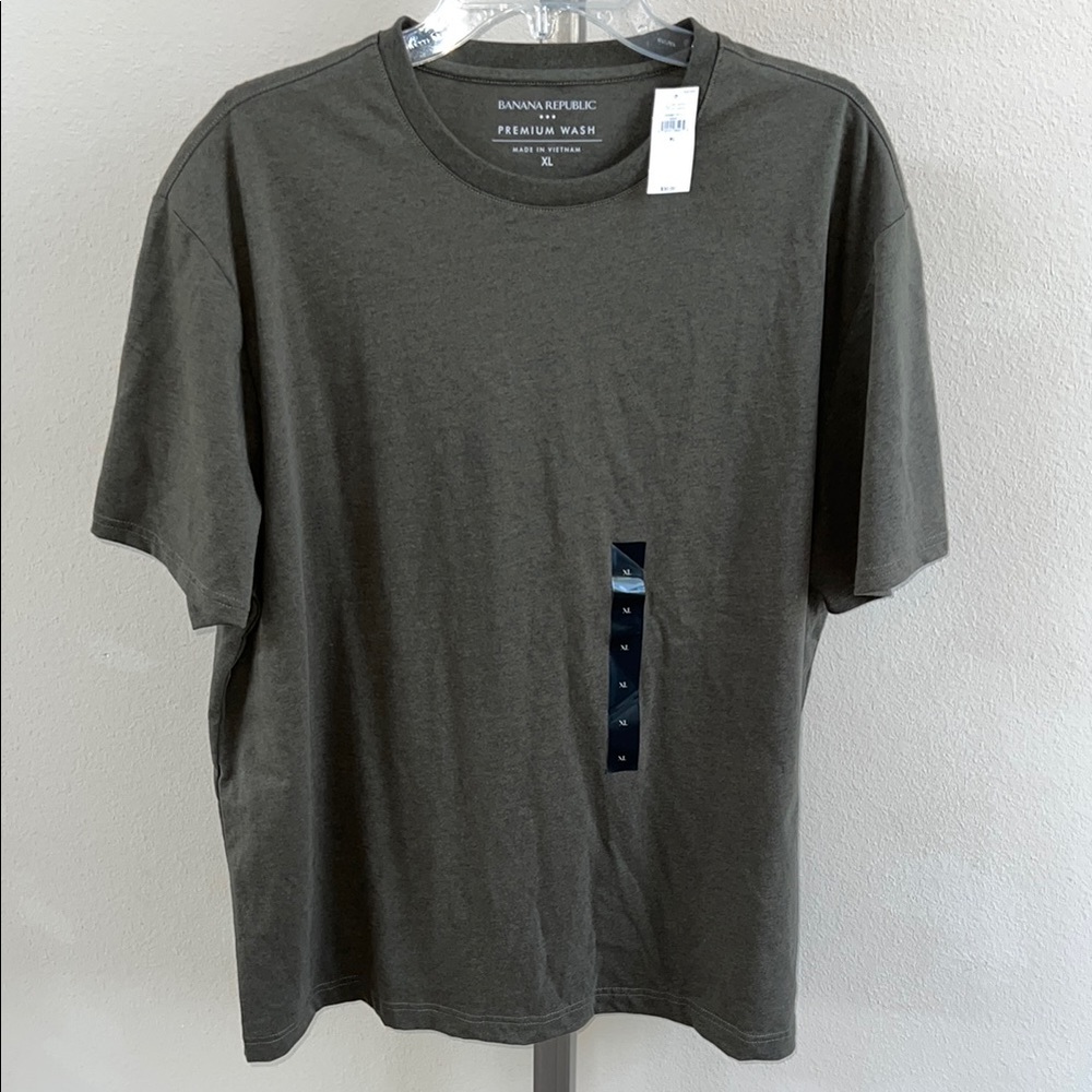NWT Banana Republic Men's Army Green T-Shirt XL Premium Wash